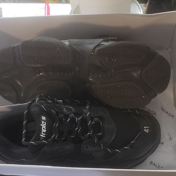 BALENCIAGA Triple S Size 41 - Picture 10 of 10